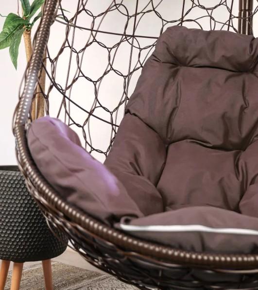 Кресло подвесное ОВАЛ с ротангом коричневое, коричневая подушка в интернет гипермаркете «Планета Лета». Фото