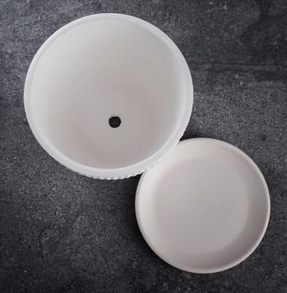 Кашпо Грань белый d 17,5 см, 2,15 л в интернет гипермаркете «Планета Лета». Фото