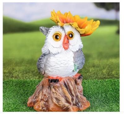 Фигура Сова на пне с подсолнухом Н-29см F958 в интернет гипермаркете «Планета Лета». Фото