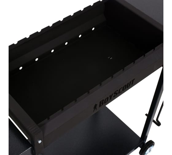 Мангал BOYSCOUT 1220x490x800 мм с 2-мя столиками, дровницей и кочергой на колесах, сталь 2 мм в интернет гипермаркете «Планета Лета». Фото